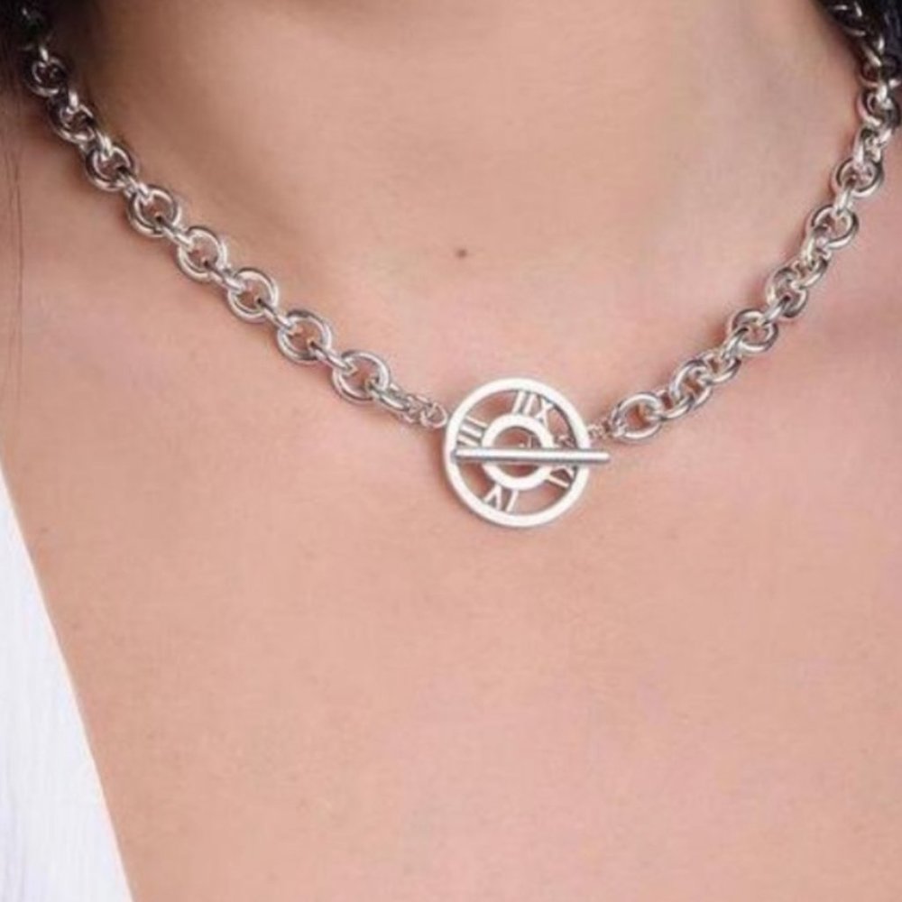 Tiffany & Co. Atlas Toggle necklace